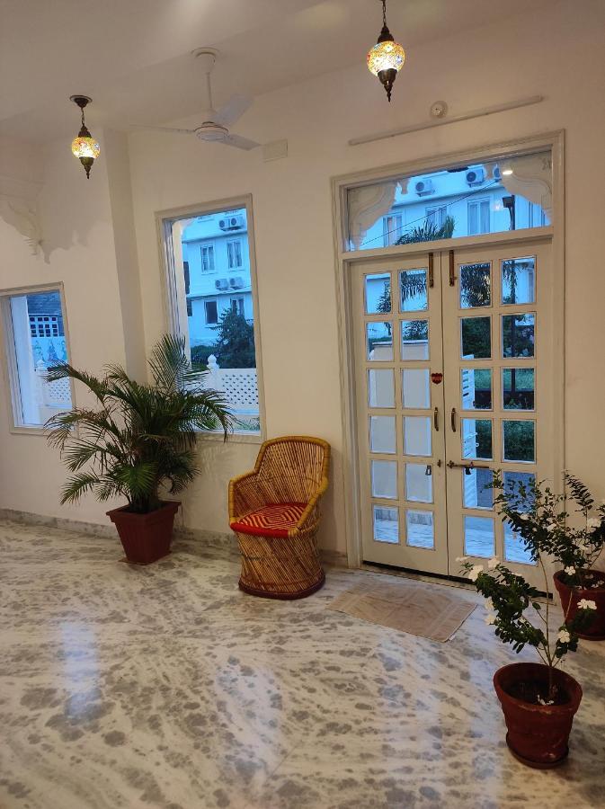 Prakash Ji'S Haveli -Luxurious Lakeside Retreat- Hotel Udaipur Exterior photo