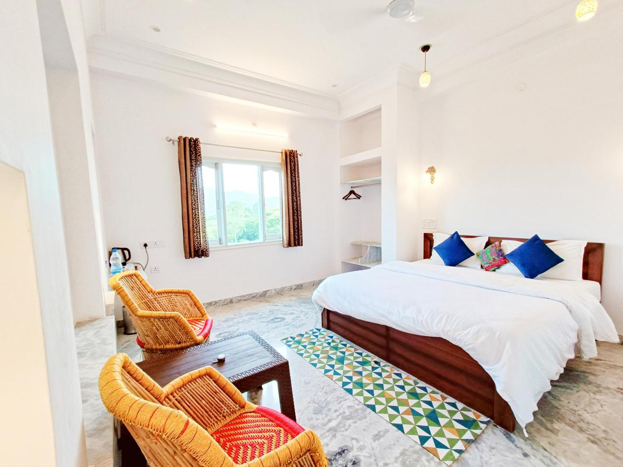 Prakash Ji'S Haveli -Luxurious Lakeside Retreat- Hotel Udaipur Room photo